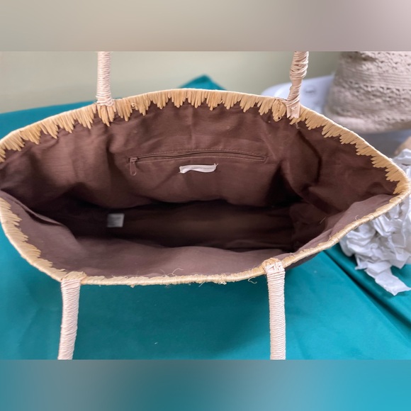 Bath & Body Works Brown and Cream Tote Bag - Picture 4 of 9